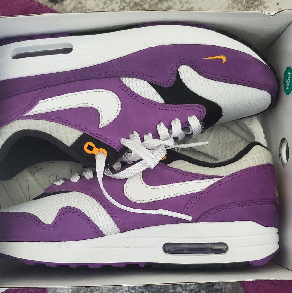 ⭐️ MARCH MADNESS Nike Air Purple Black White & Yellow Women Size 9